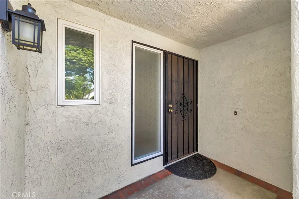512 Amber Drive Huntington Beach, CA 92648