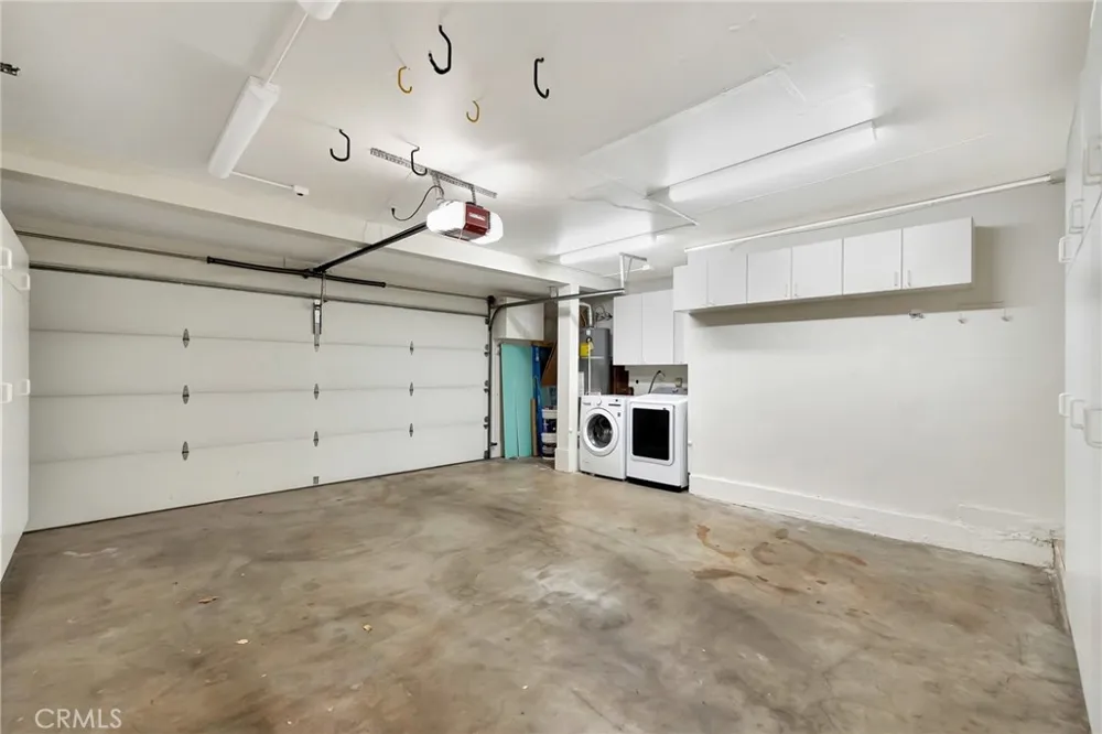 512 Amber Drive Huntington Beach, CA 92648