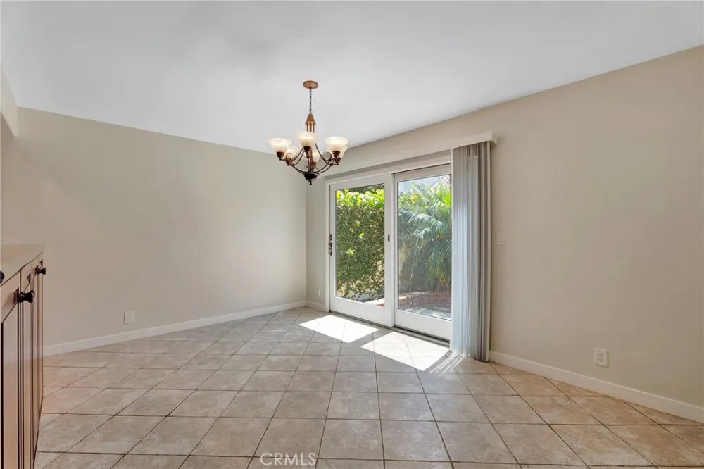512 Amber Drive Huntington Beach, CA 92648