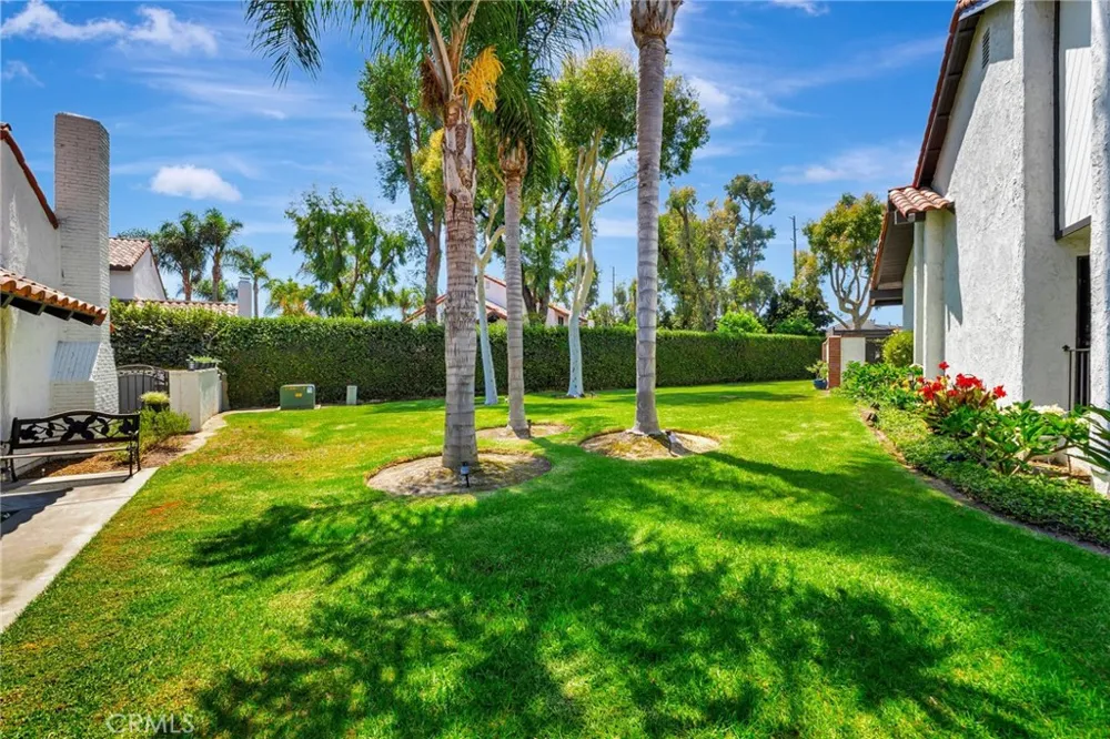 512 Amber Drive Huntington Beach, CA 92648