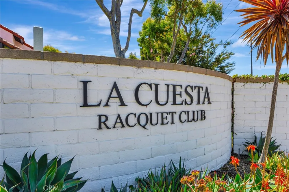 512 Amber Drive Huntington Beach, CA 92648