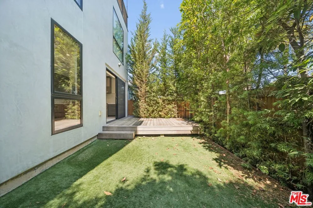 633 Palms Boulevard Venice, CA 90291