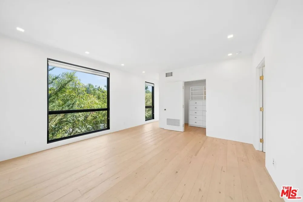 633 Palms Boulevard Venice, CA 90291