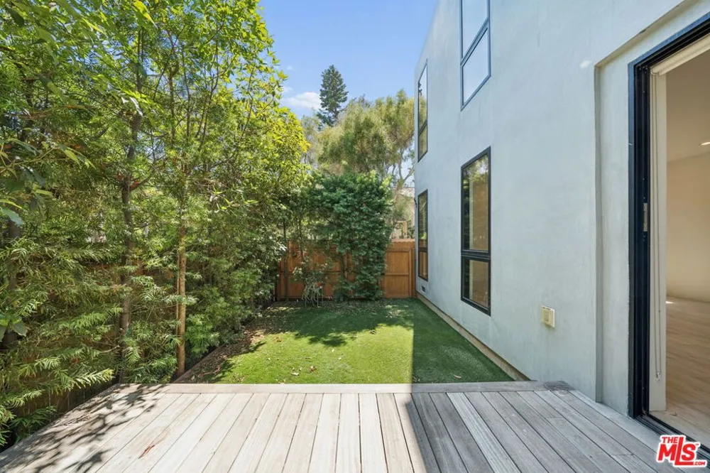 633 Palms Boulevard Venice, CA 90291