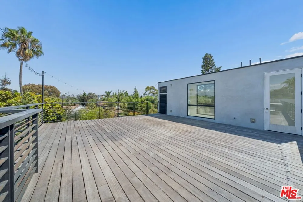 633 Palms Boulevard Venice, CA 90291
