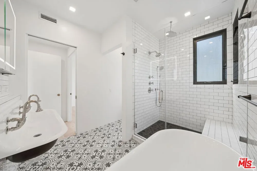 633 Palms Boulevard Venice, CA 90291