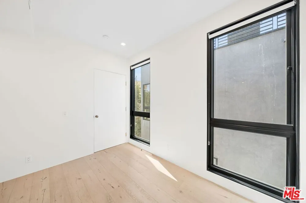 633 Palms Boulevard Venice, CA 90291