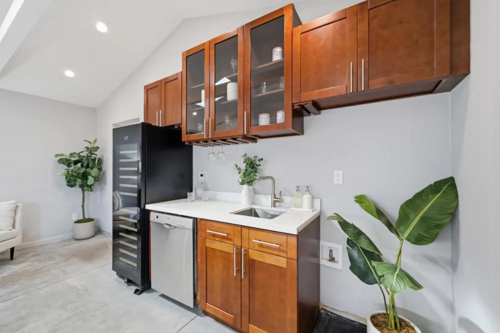 1005 Hall Street San Carlos, CA 94070