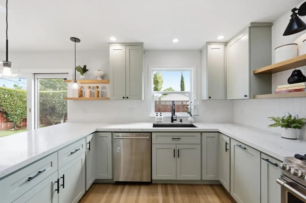 1005 Hall Street San Carlos, CA 94070