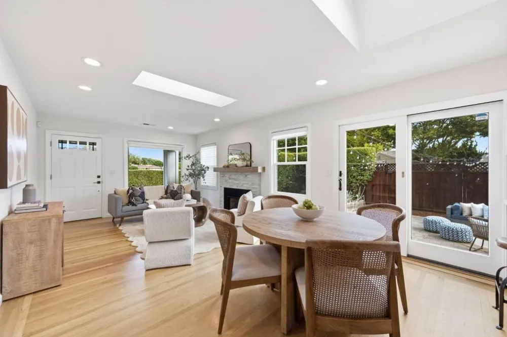 1005 Hall Street San Carlos, CA 94070