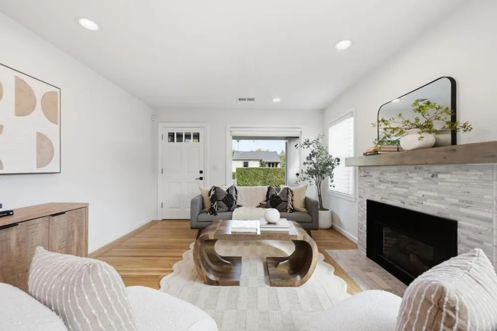 1005 Hall Street San Carlos, CA 94070