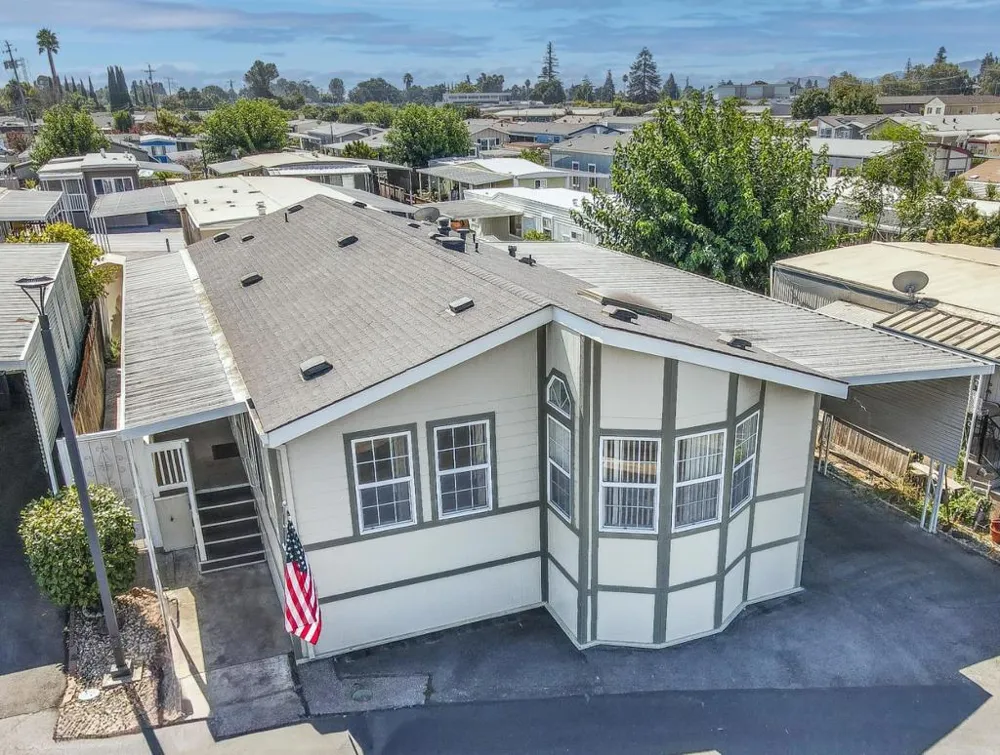 8282 Murray Avenue #116 Gilroy, CA 95020