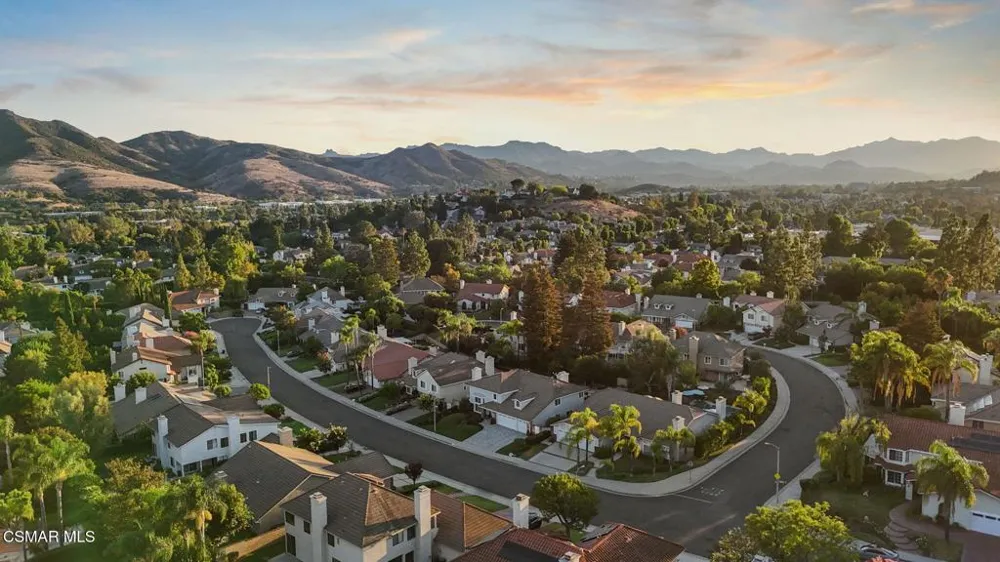 5765 Ridgebrook Drive Agoura Hills, CA 91301