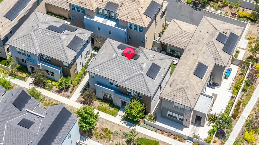 174 Sash Irvine, CA 92618