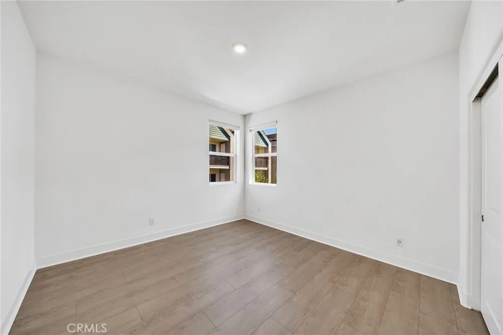 174 Sash Irvine, CA 92618