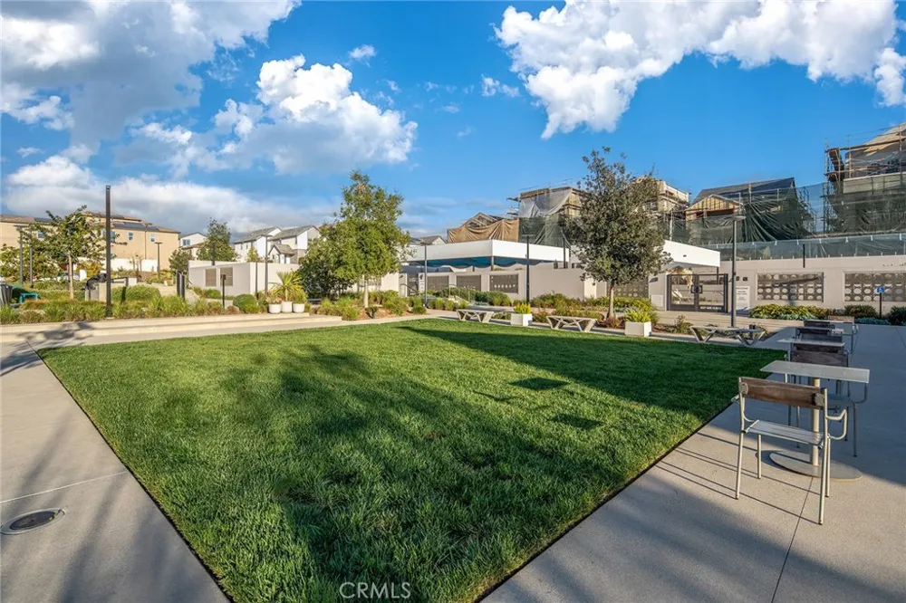 174 Sash Irvine, CA 92618