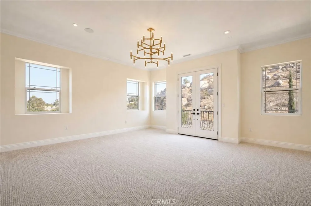 17190 Small Canyon Lane Riverside, CA 92506