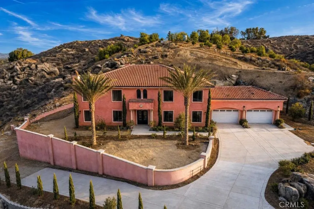 17190 Small Canyon Lane Riverside, CA 92506