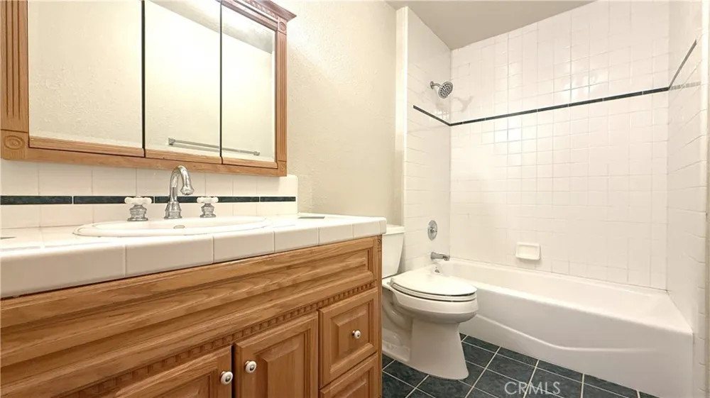 13043 4th Victorville, CA 92395