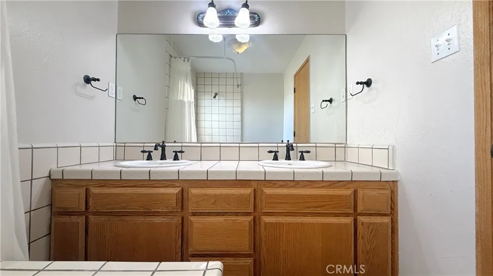 13043 4th Victorville, CA 92395