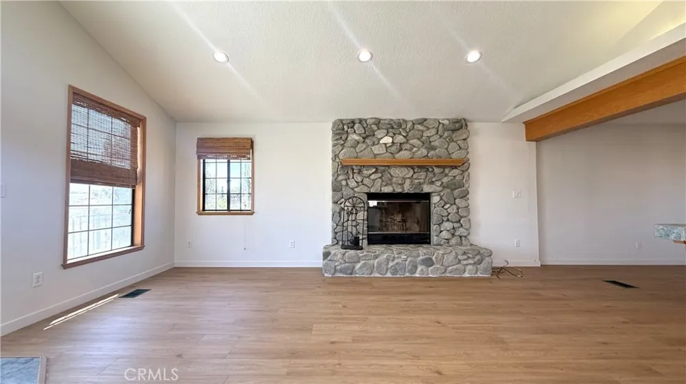 13043 4th Victorville, CA 92395