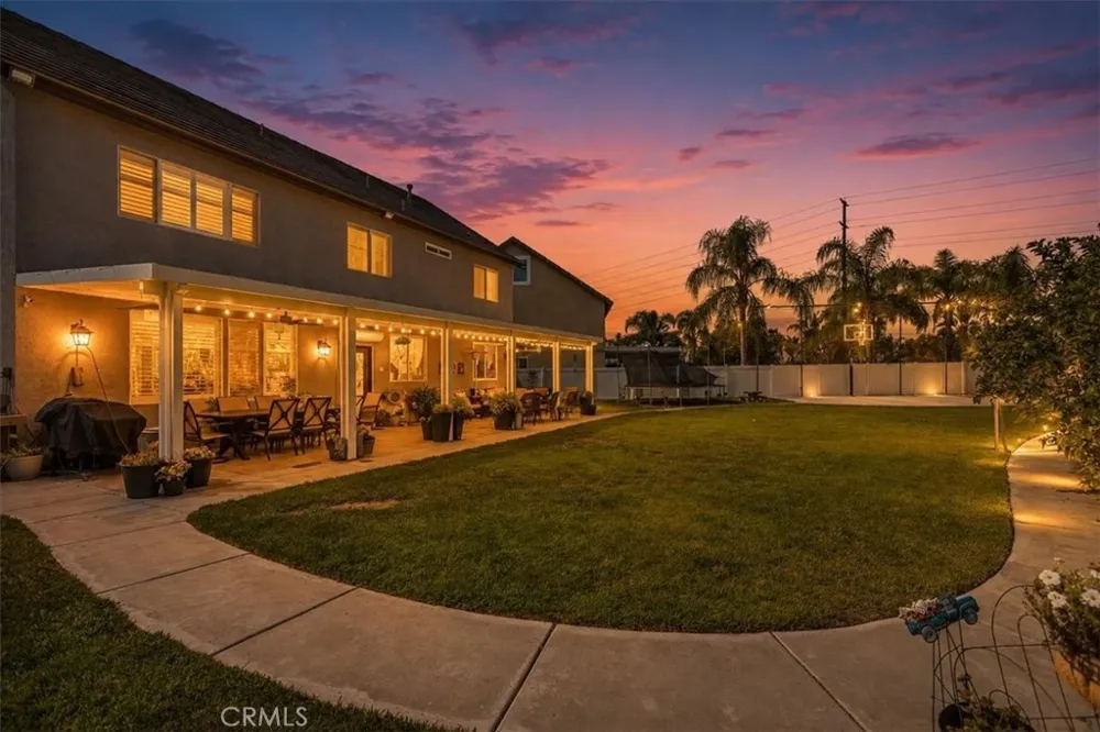 19302 De Marco Riverside, CA 92508