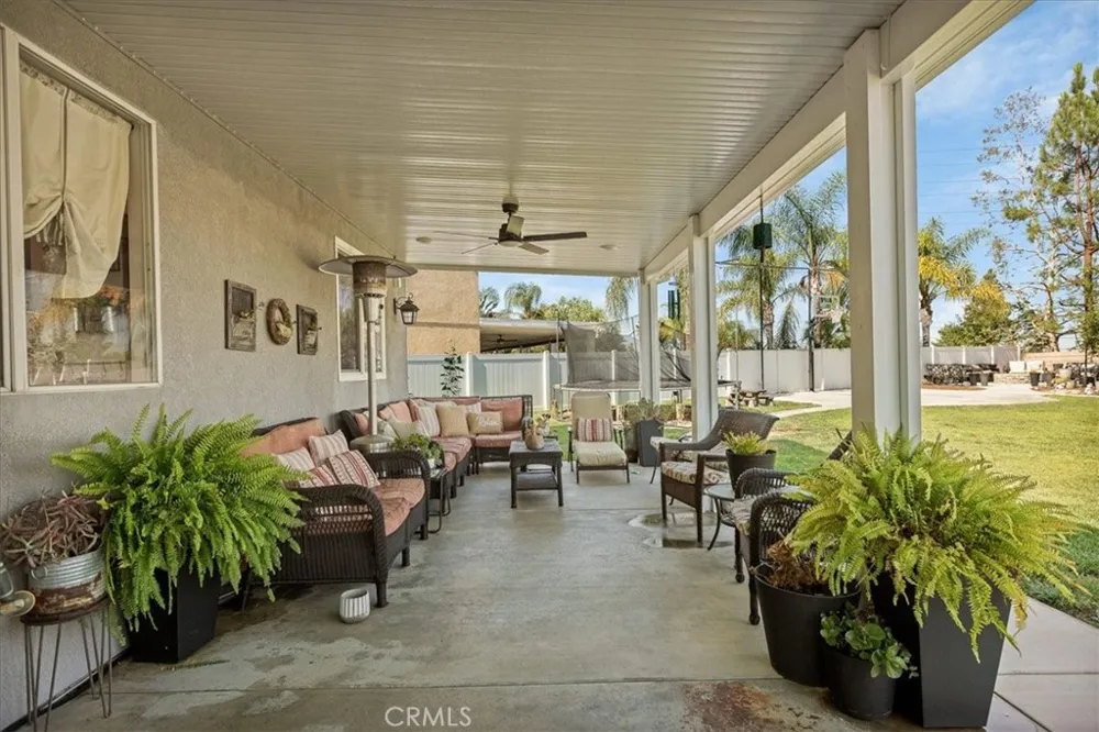 19302 De Marco Riverside, CA 92508