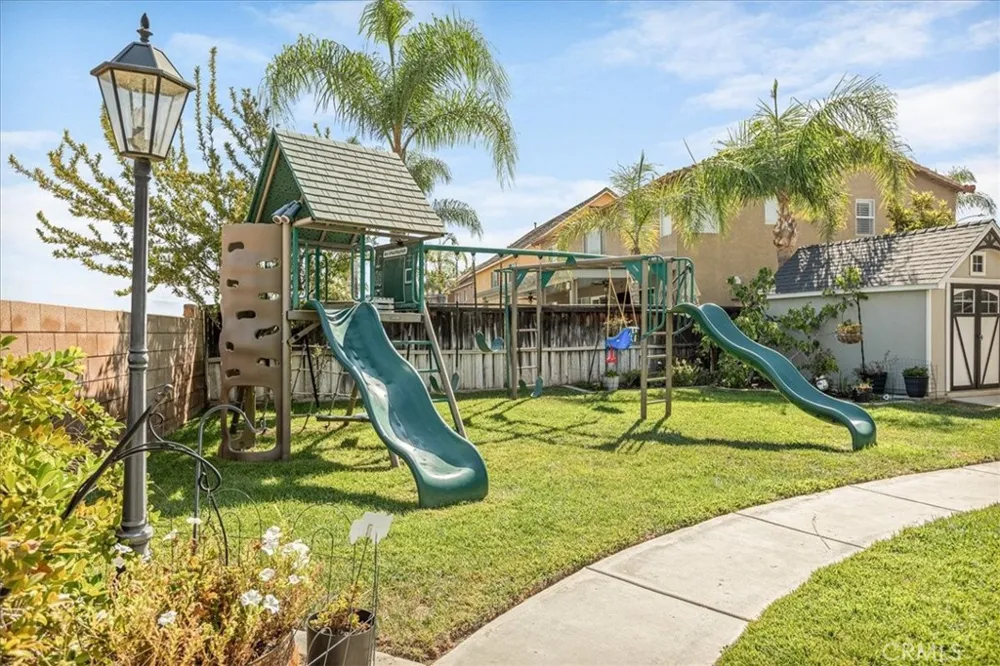 19302 De Marco Riverside, CA 92508