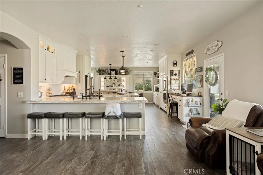 19302 De Marco Riverside, CA 92508
