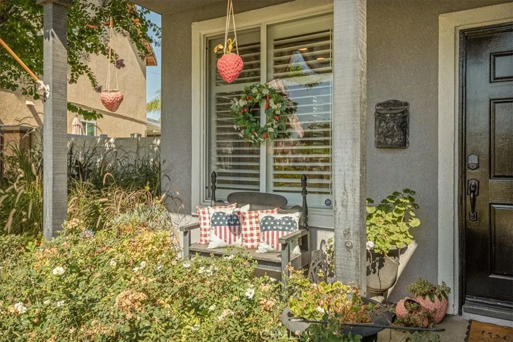 19302 De Marco Riverside, CA 92508