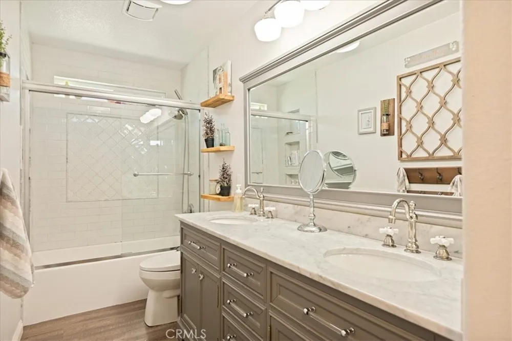 19302 De Marco Riverside, CA 92508