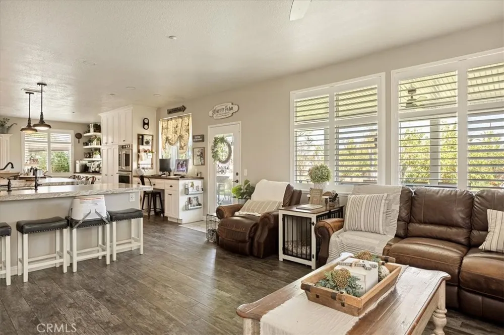19302 De Marco Riverside, CA 92508