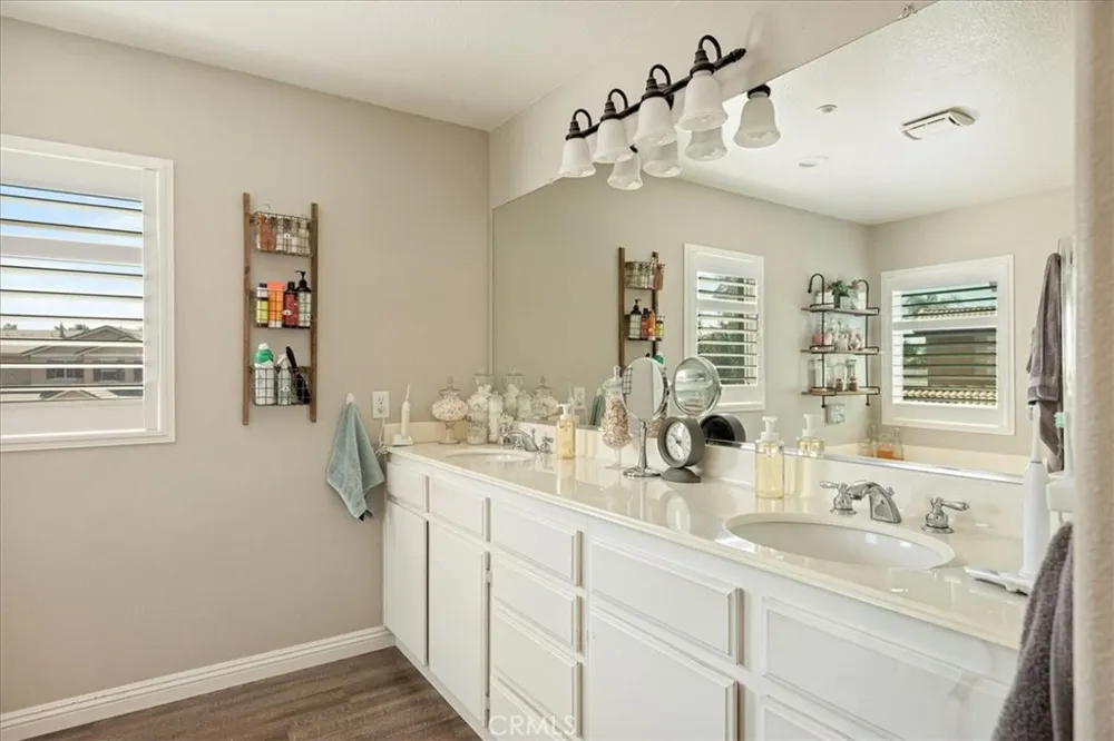 19302 De Marco Riverside, CA 92508