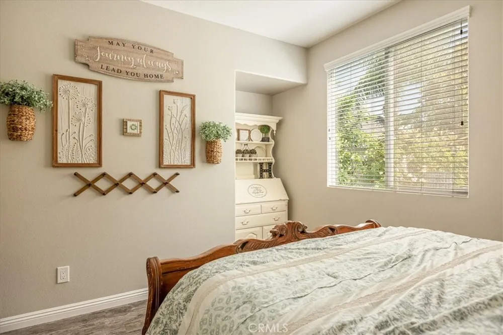19302 De Marco Riverside, CA 92508