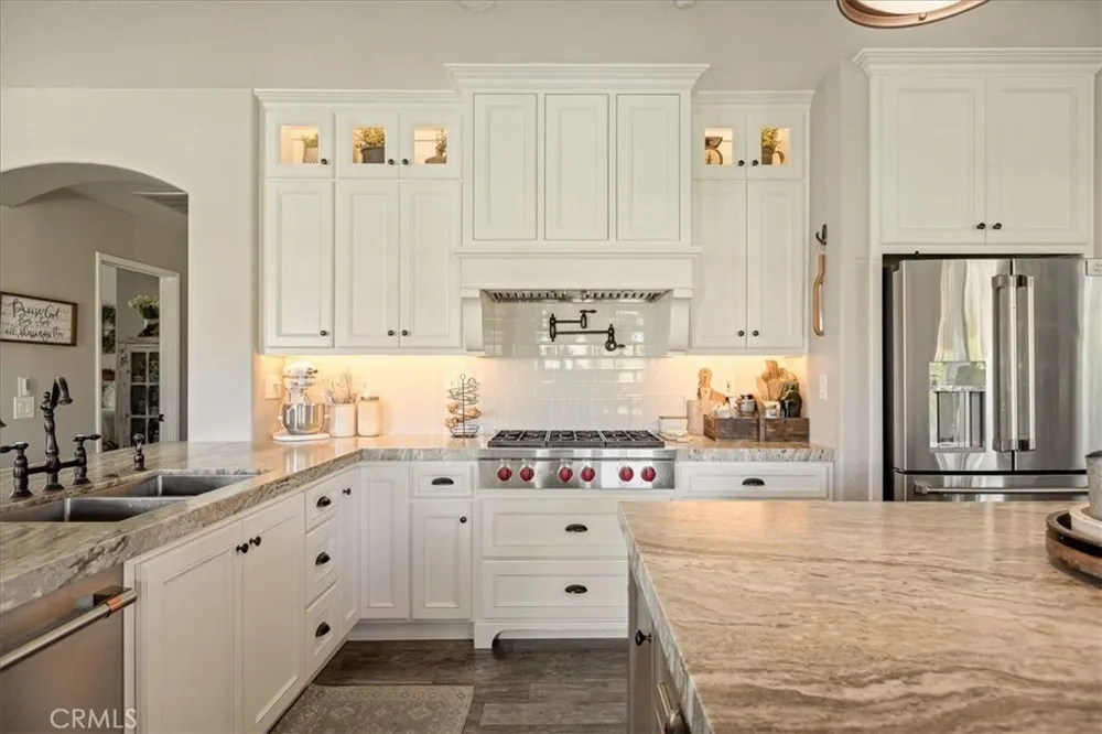 19302 De Marco Riverside, CA 92508