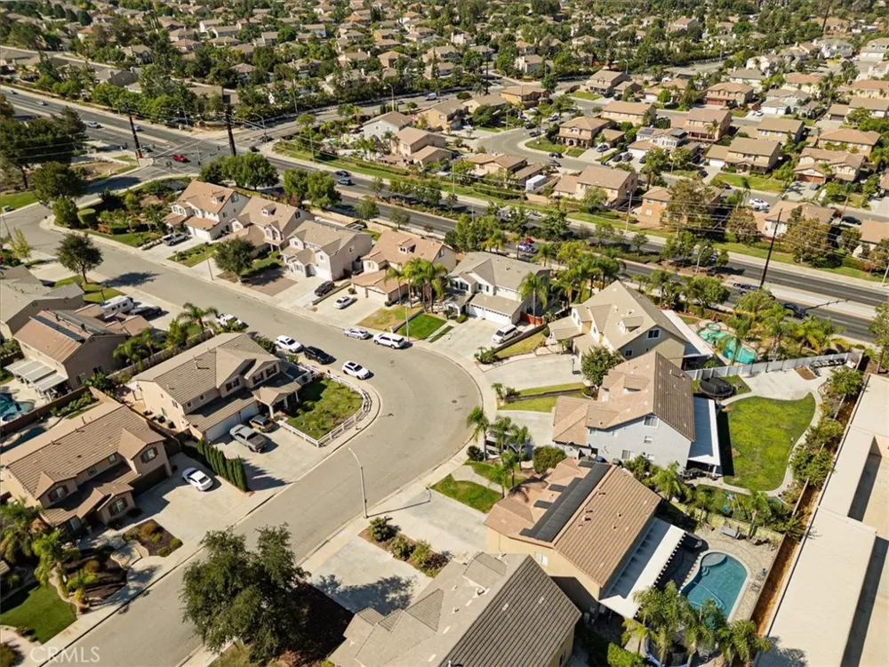 19302 De Marco Riverside, CA 92508