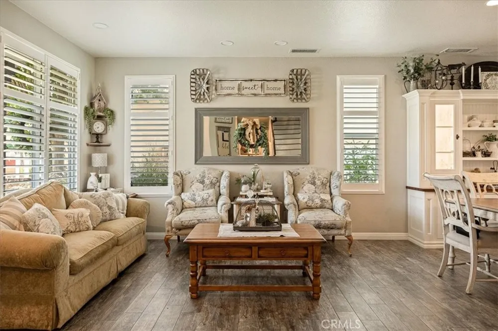 19302 De Marco Riverside, CA 92508