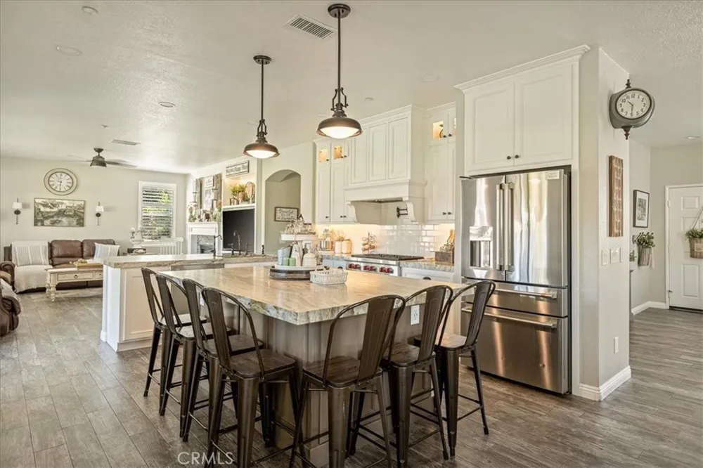 19302 De Marco Riverside, CA 92508
