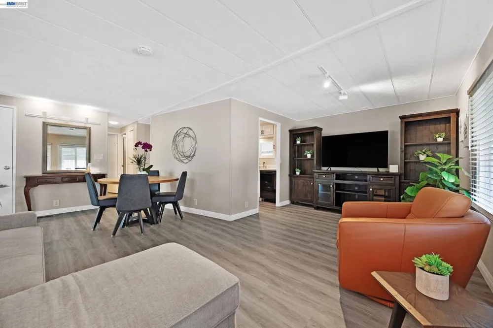 2061 Dalis Drive Concord, CA 94520