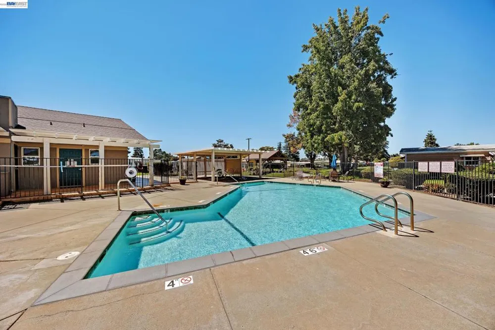 2061 Dalis Drive Concord, CA 94520