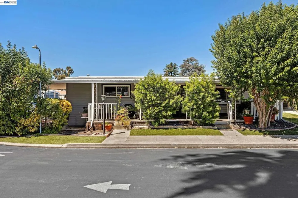 2061 Dalis Drive Concord, CA 94520