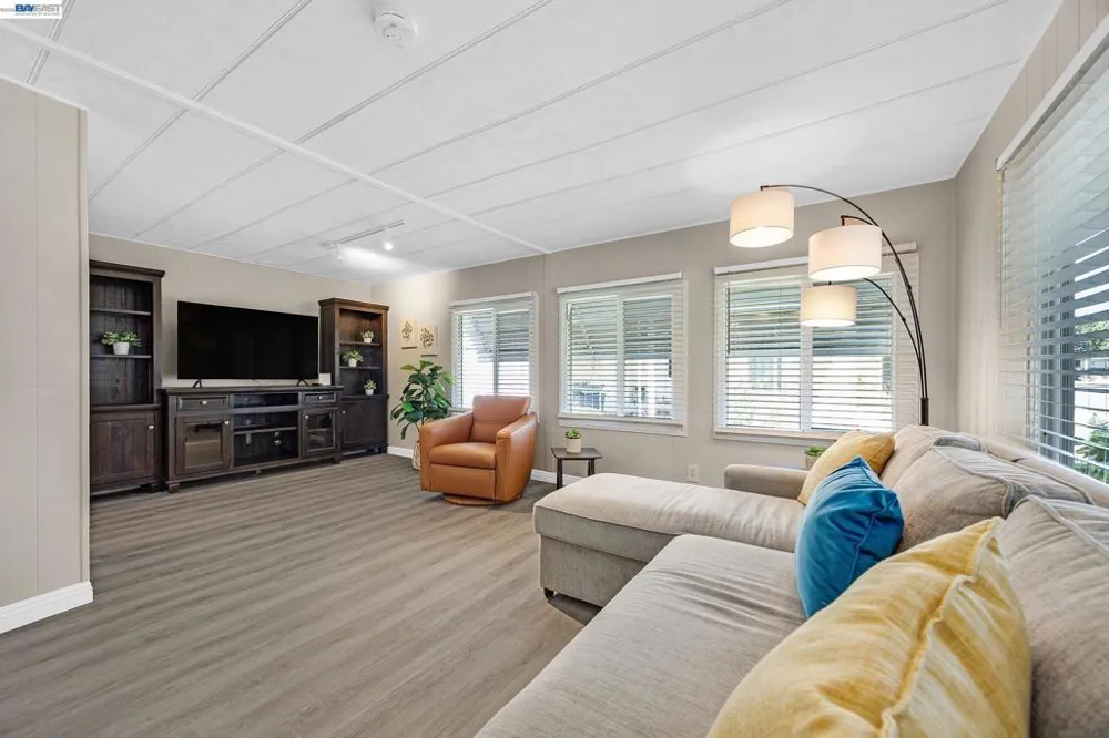 2061 Dalis Drive Concord, CA 94520