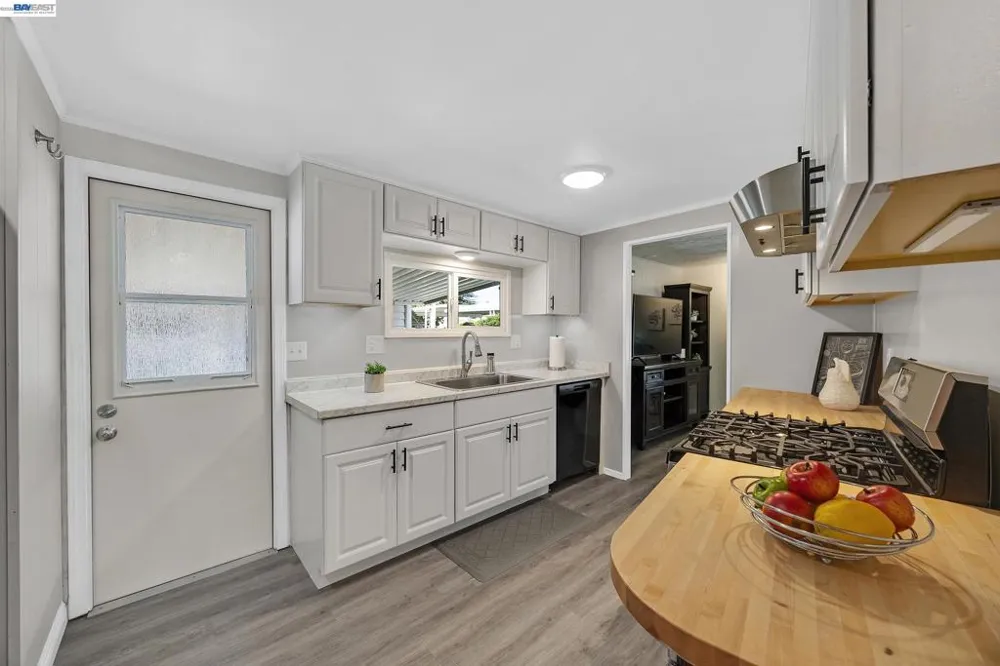 2061 Dalis Drive Concord, CA 94520