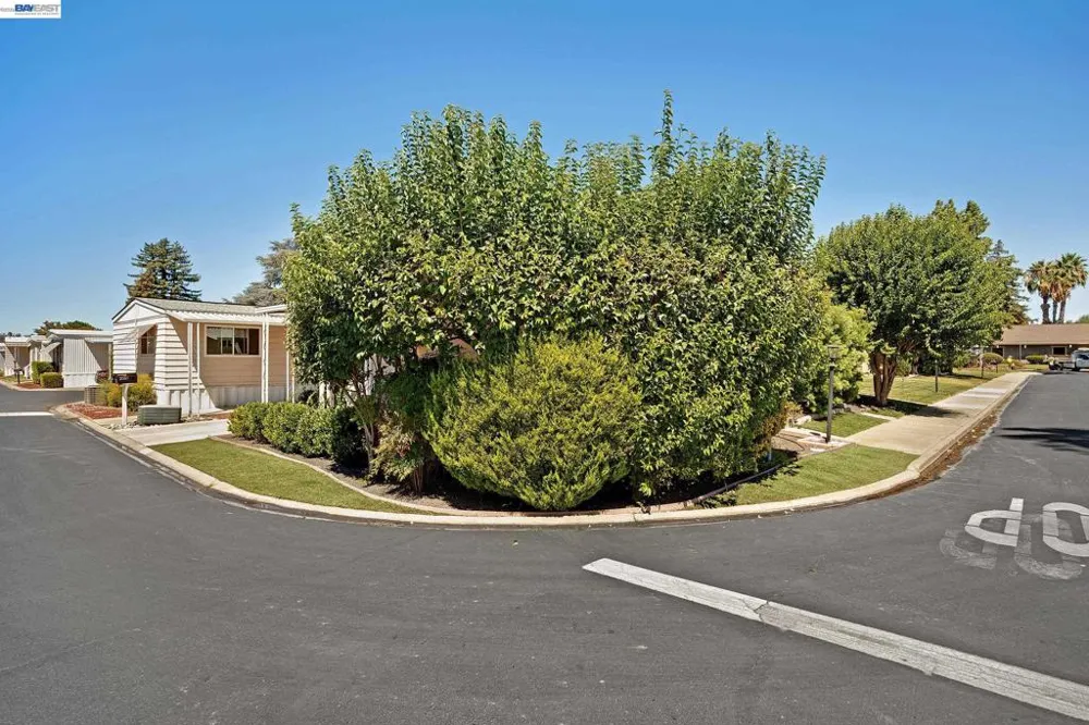 2061 Dalis Drive Concord, CA 94520