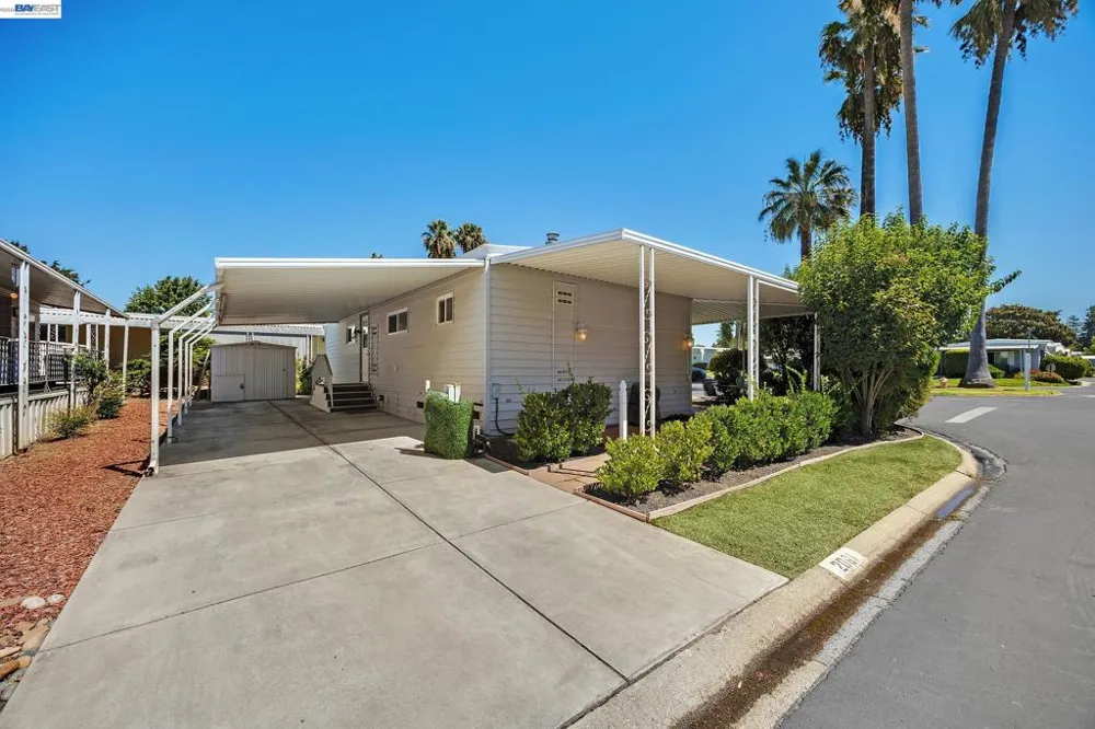 2061 Dalis Drive Concord, CA 94520