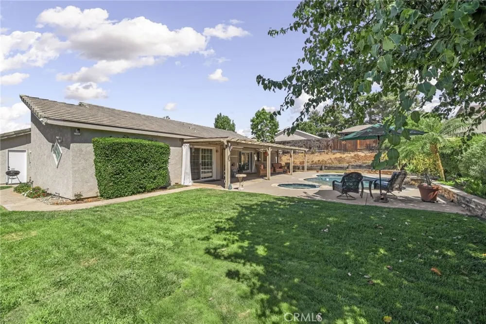 1528 Lori Court Redlands, CA 92374