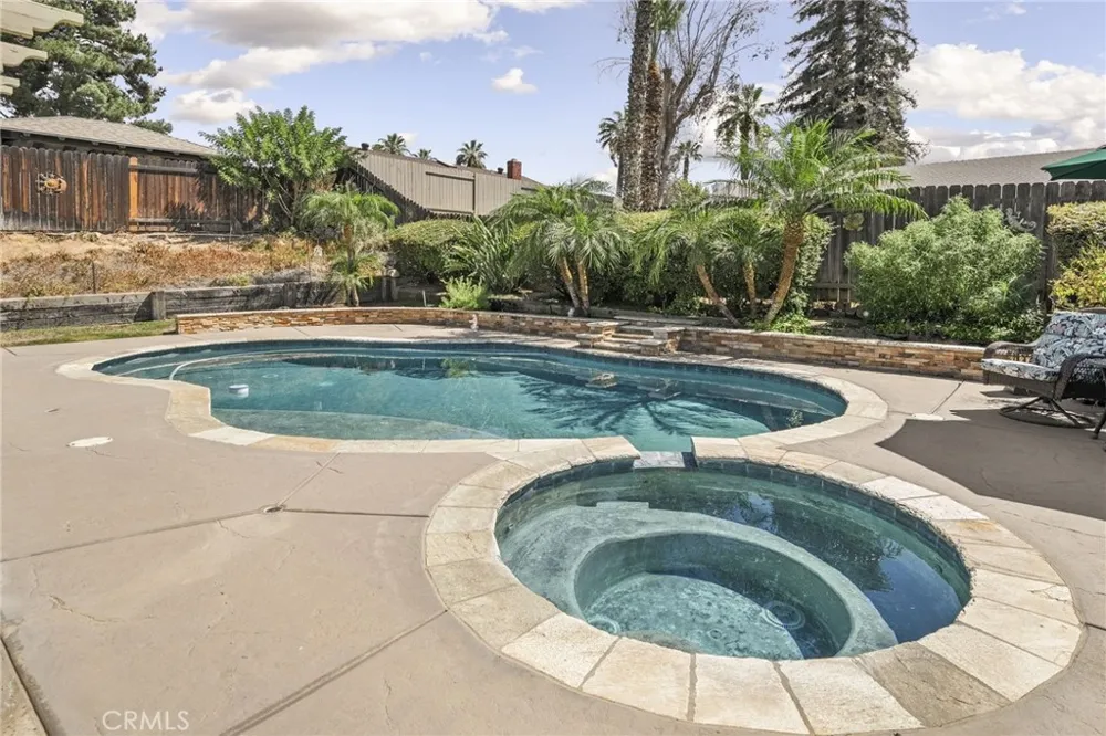 1528 Lori Court Redlands, CA 92374
