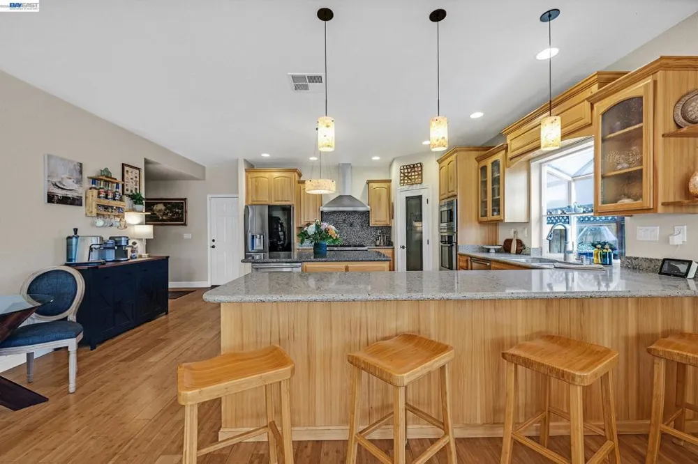 34515 Bentley Ct Fremont, CA 94555
