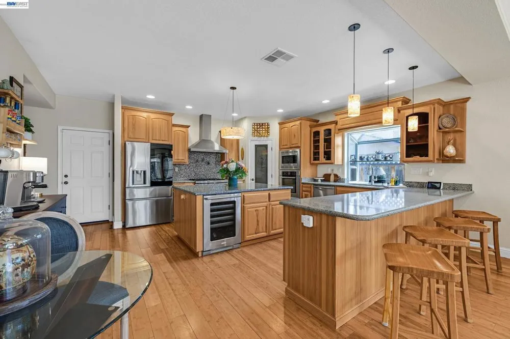 34515 Bentley Ct Fremont, CA 94555