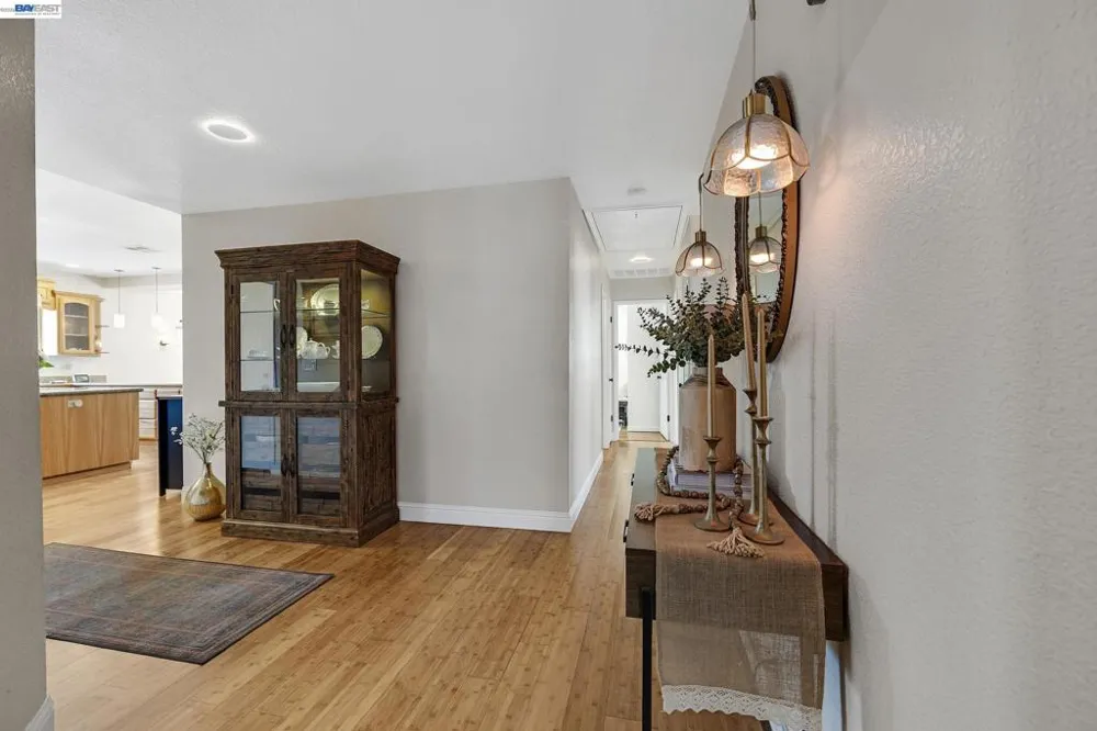 34515 Bentley Ct Fremont, CA 94555